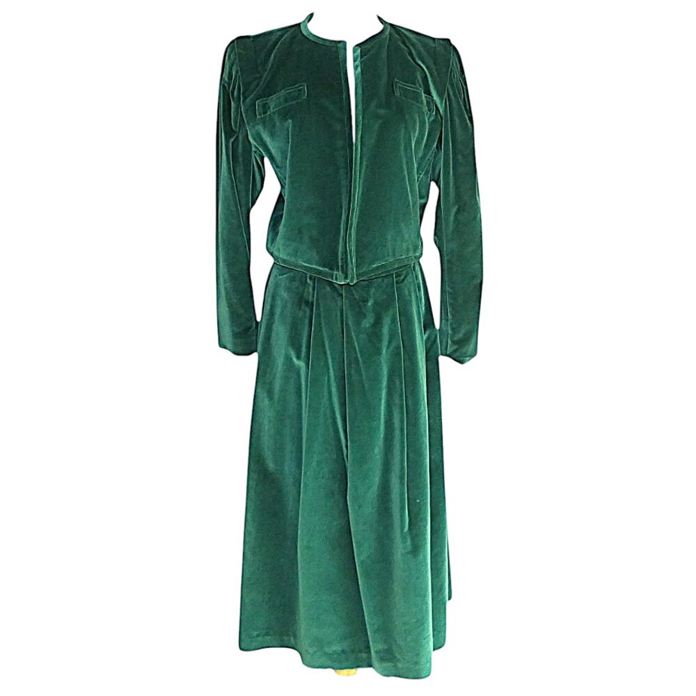 Vintage Carlisle Emerald Green Velvet Cropped Jacket and Pleated Skirt Set